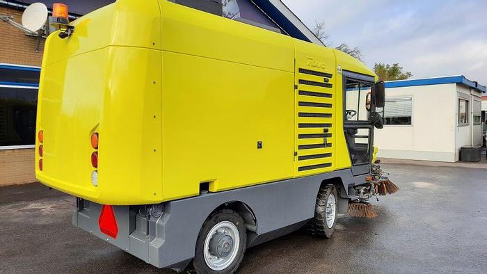 Gebruikt 2011 RAVO 530STH