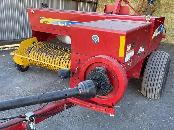 Used 2015 New Holland BC5070 Baler - 2 String