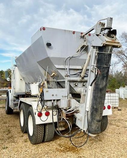 Used 1998 Reimer 9 Yard Volumetric Concrete Mixer Truck