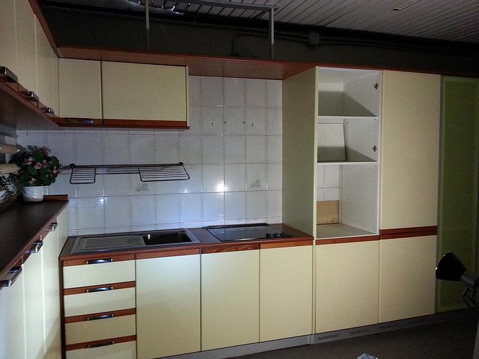 Usato Stock Cucine complete nuove da esposizione artigianale, vari modelli e misure