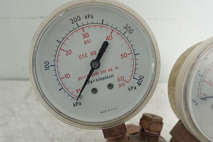 Used Fisher Scientific Dual Gas Pressure Regulator