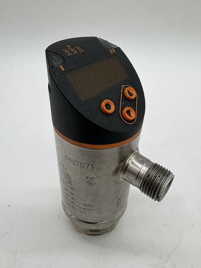 b7ee56e3a80f3088deaa2b000213ca52.jpg