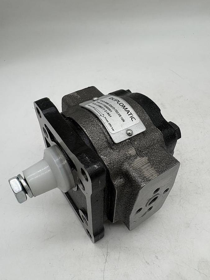 c22971975d7fb781195cc96c3765d572.jpg
