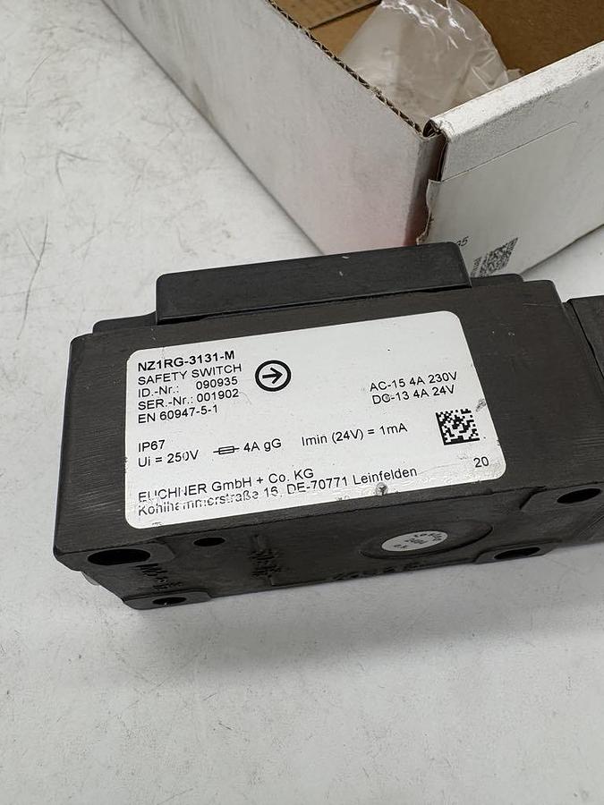820dc7e56f580a6e6e99641c6cb0b9c8.jpg