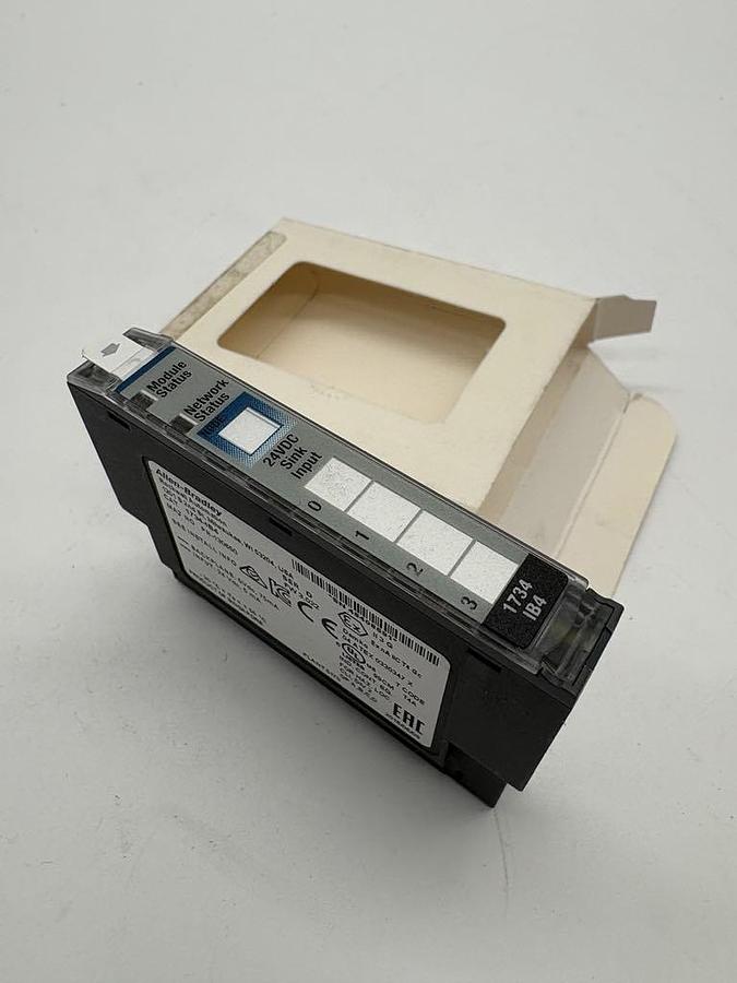 67a6c8eada2c407c21b854d817db30a9.jpg