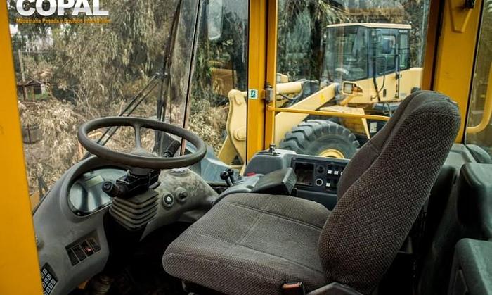 Usado 2005 VOLVO L220E