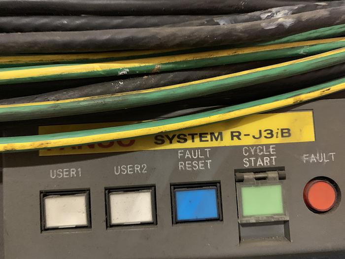 Used FANUC S500iB 15KG X 2757MM REACH 6 AXIS CNC ROBOT