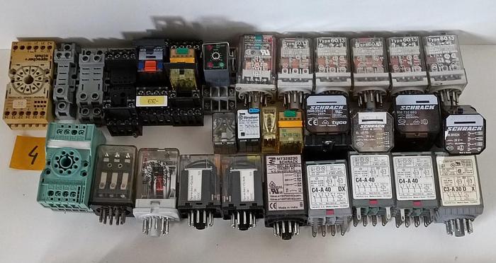 Gebraucht Konvolut 32 Stück Relais u Sockel, verschiedene Typen siehe Fotos  Diff. Manufacturer gebraucht