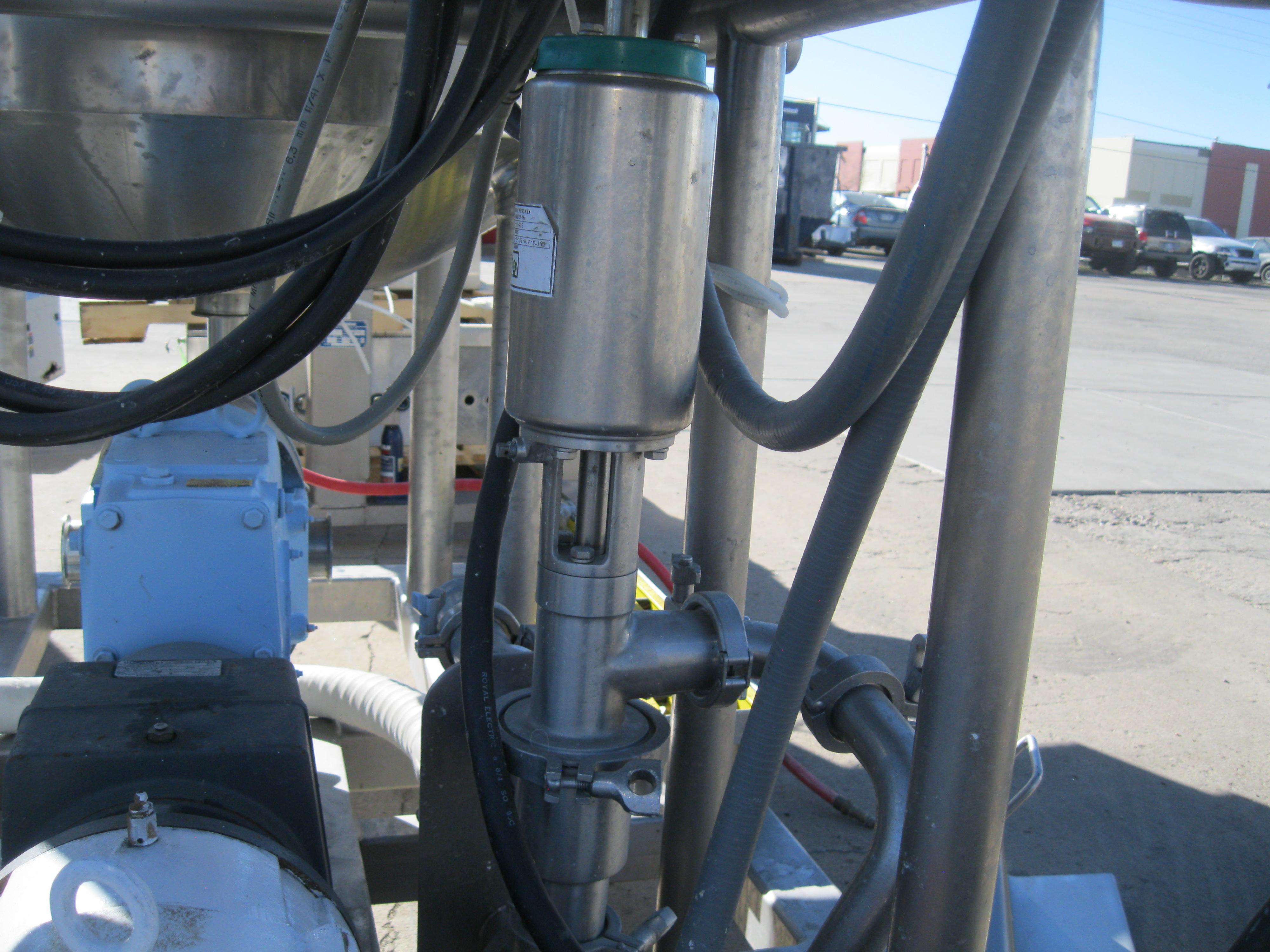 Used 100 GALLON MIXING TANK W/SKID FOR MIXING VISCOUS MATERIAL