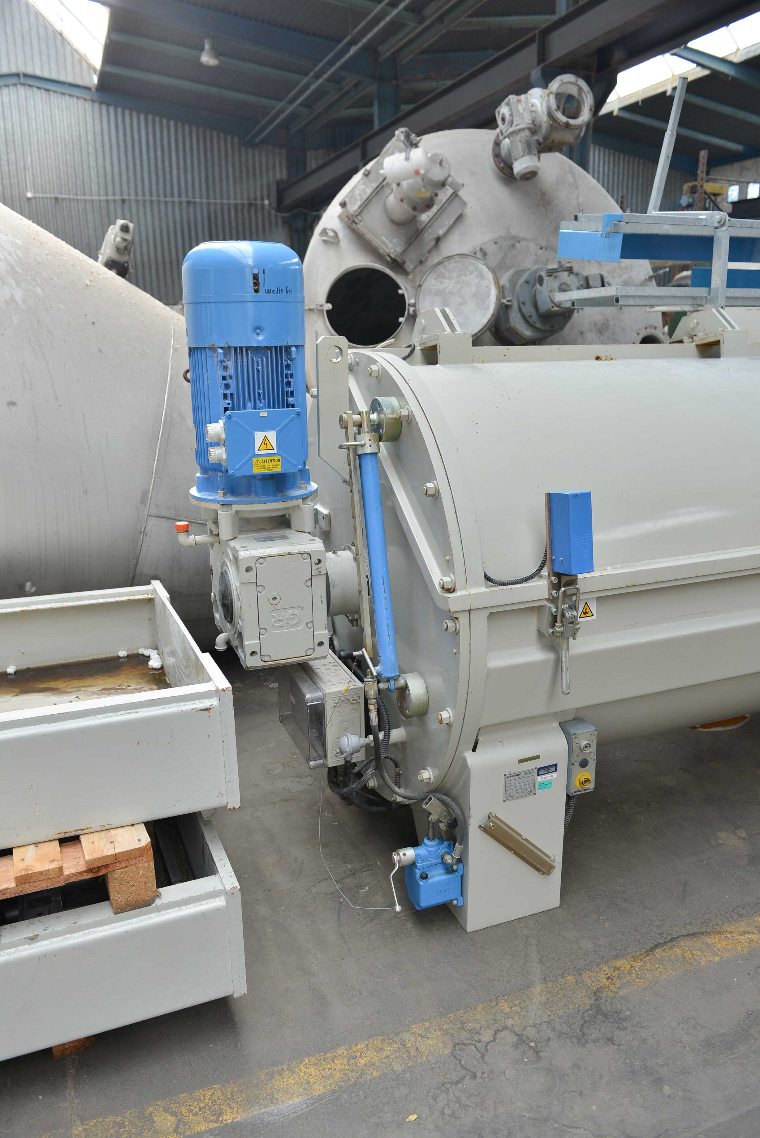 Used PLASMEC mixer from 3500 Liters
