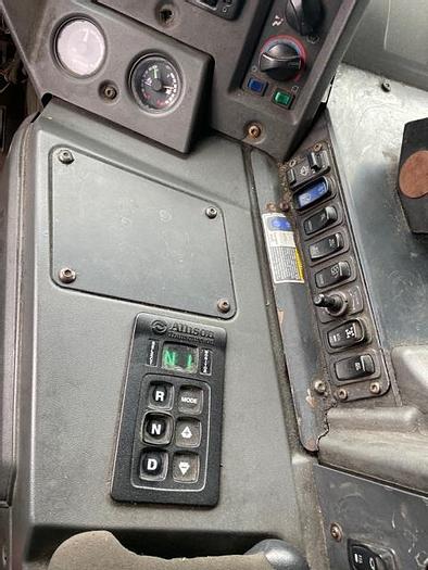 Used 2012 Mack MRU 613