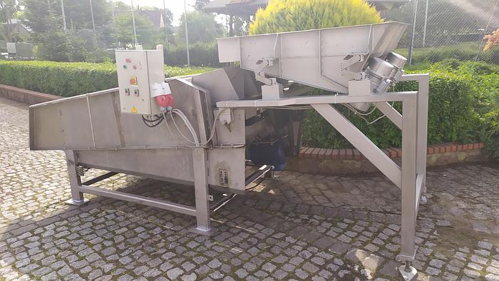 Used Obieraczka do liści kukurydzy, 4 - sekcyjna, z podajnikiem wibracyjnym orientującym surowiec, nierdzewna