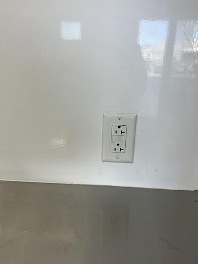 Used Terra Universal 2001-69 ValuLine Vertical 30" x 36" x 73" Laminar Flow Station