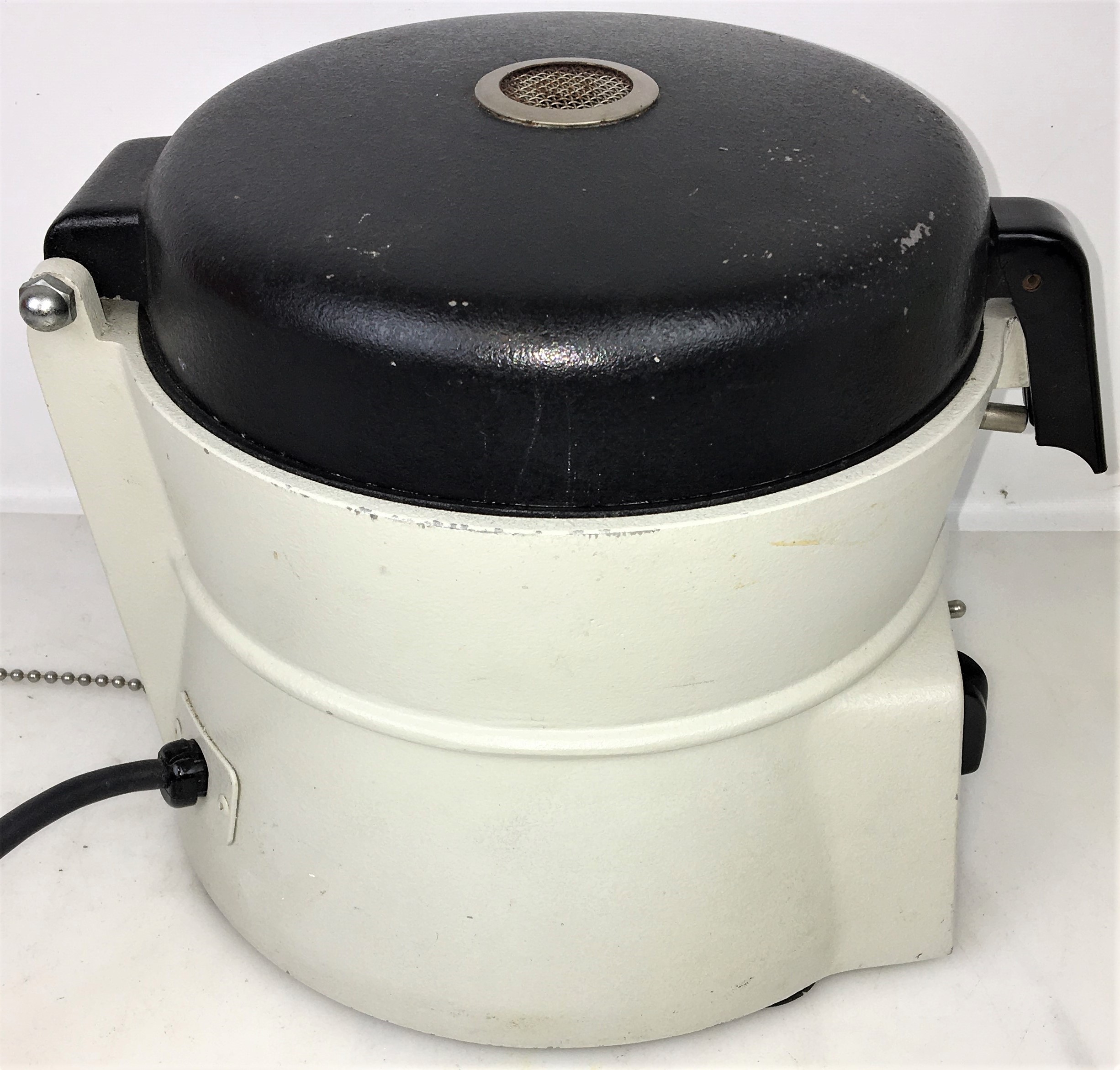 Used IEC Micro-MB Microcentrifuge with IEC 837 Rotor - 12 x 1.5 - 2mL