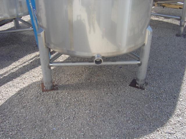 Refurbished 600 GALLON MIX TANK WITH DUAL TOP MANWAYS