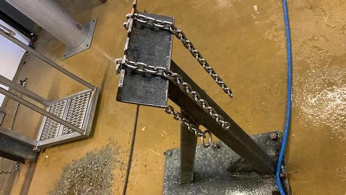 Used BEEF HIDE PULLER