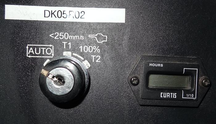 Used FANUC ARCMATE 120iC/10L 6 AXIS CNC MIG WELDING ROBOT WITH R30iA CONTROLLER