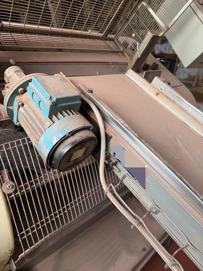 Usato Raffinatrice cioccolato alimentata da impastatrice a Zeta