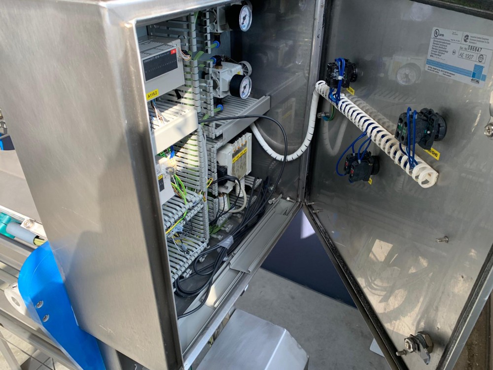 Used Sealpac 800 traysealer