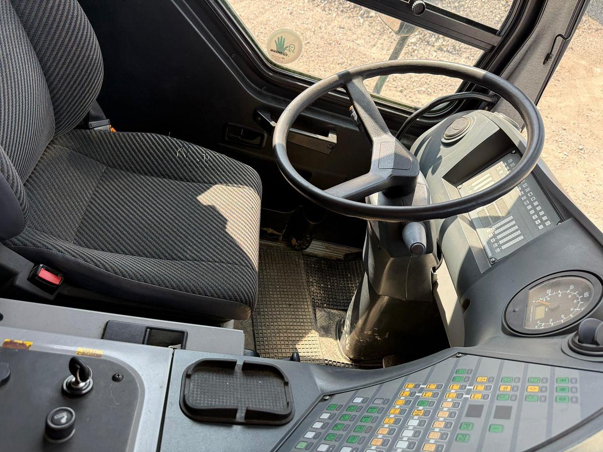 Used Liebherr LTM 1090-4.1