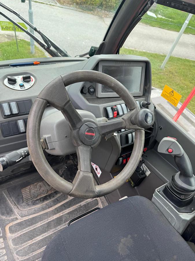 Used Manitou MRT 2470 + Privilege SR4S1