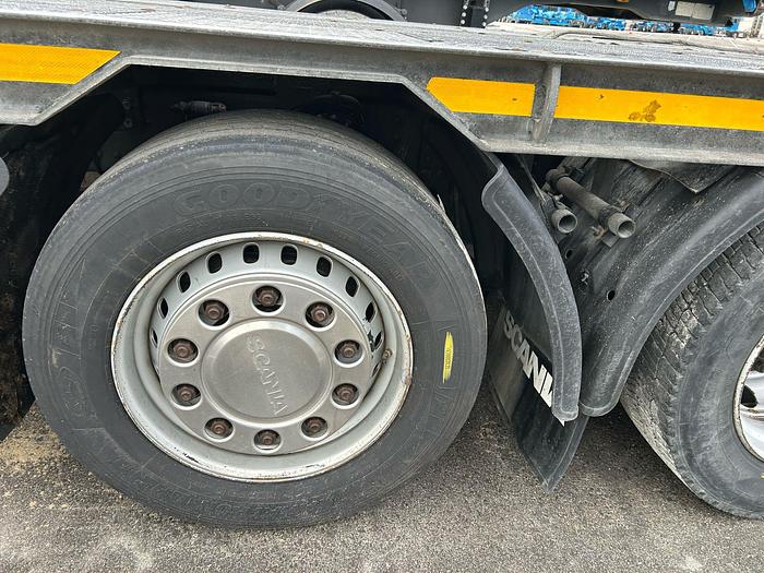 Used Scania P410 8x2 / Abschleppwagen