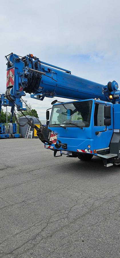 Used Liebherr LTM 1040-2.1