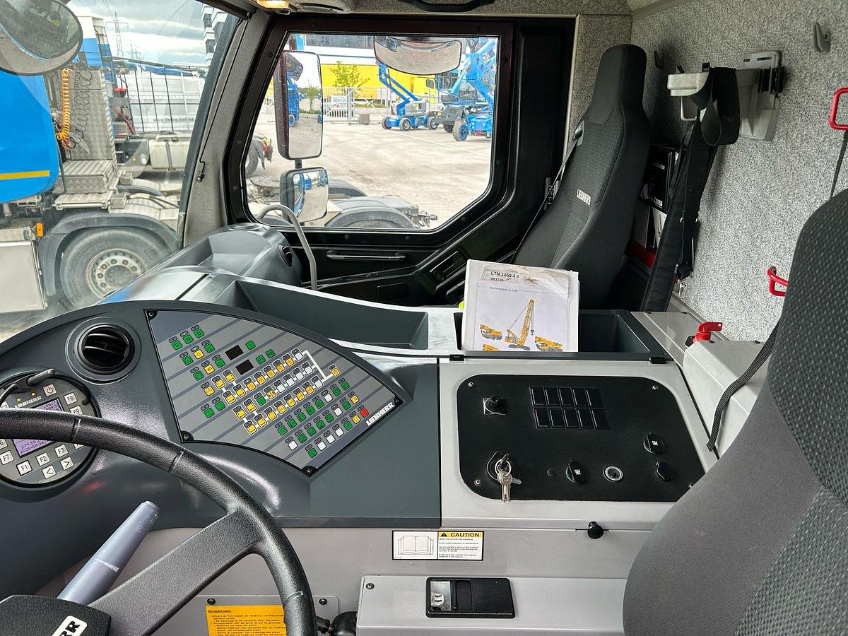 Used Liebherr LTM 1050-3.1