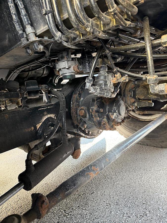 Used Liebherr LTM 1100-5.2