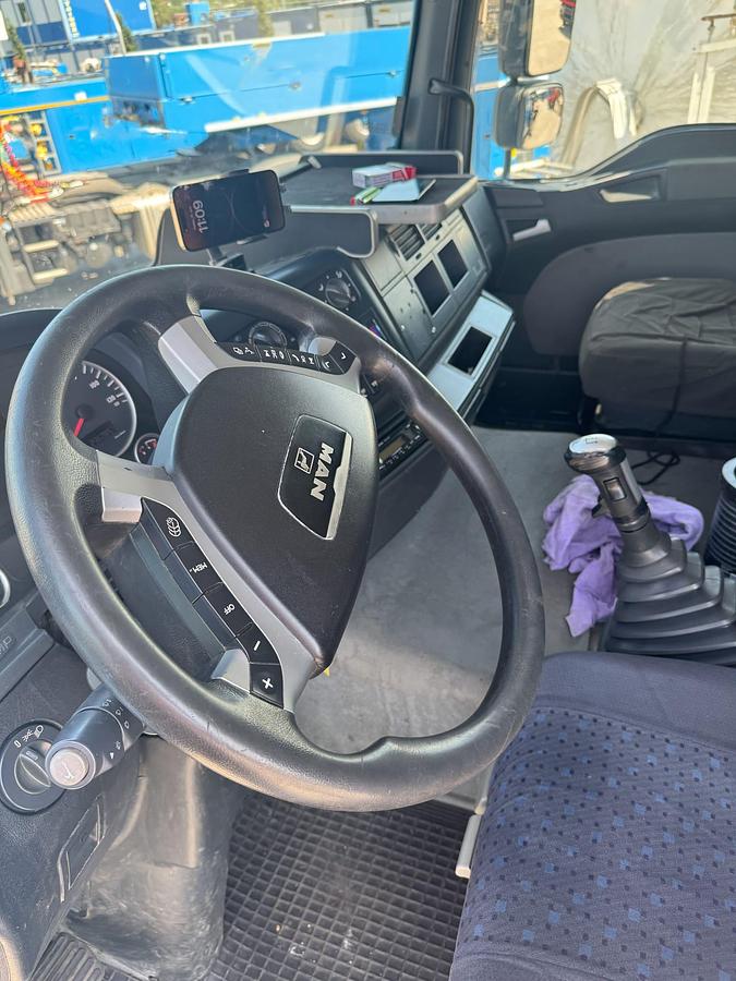 Gebraucht MAN TGA 35.480 8x4 mit Palfinger PK 150.002