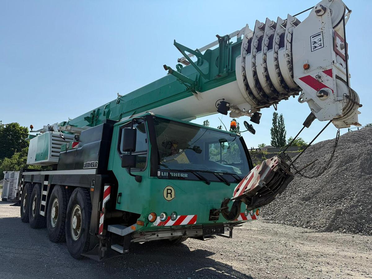 Used Liebherr LTM 1090-4.1