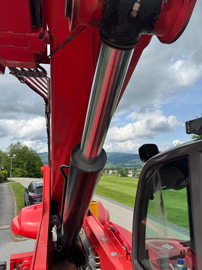 Used Manitou MRT 2470 + Privilege SR4S1