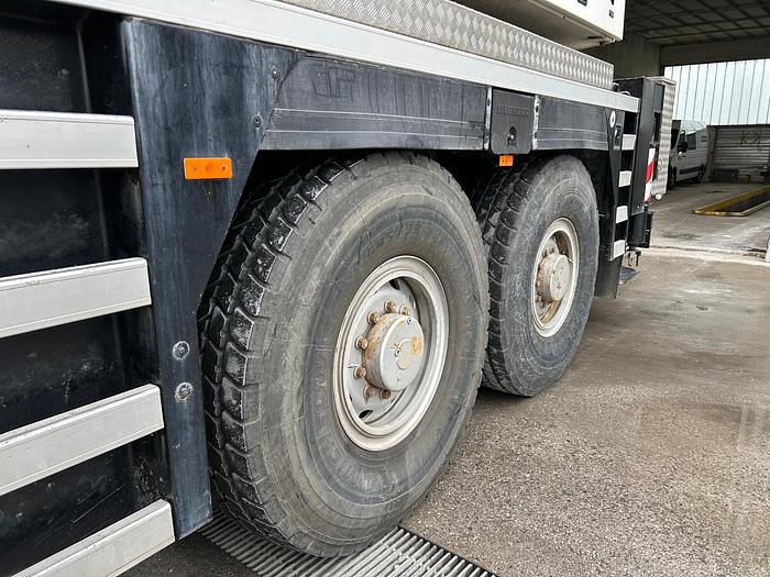 Used Liebherr LTM 1090-4.1