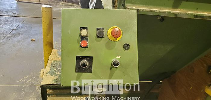 Used 1996 Holtec EF 600/M80 used pack Saw