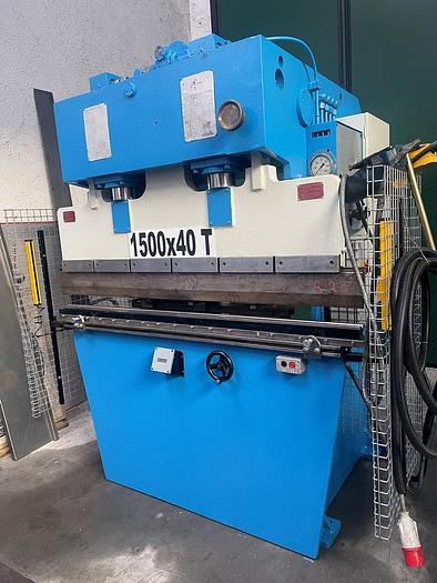 Usato PIEGATRICE FARINA IDRAULICA 1500X40