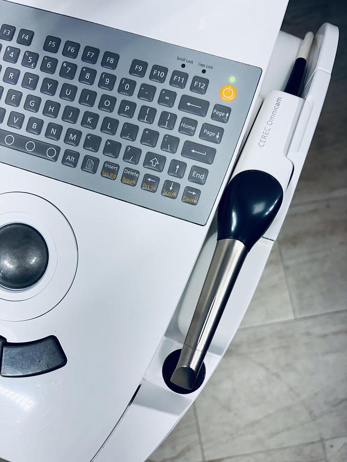 Refurbished 2015 Sirona CEREC AC Omnicam with CEREC 4.6 Software (135953)