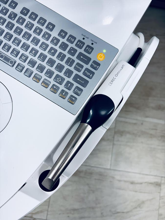 Refurbished 2015 Sirona CEREC AC Omnicam with CEREC 5.2 Software (135447)