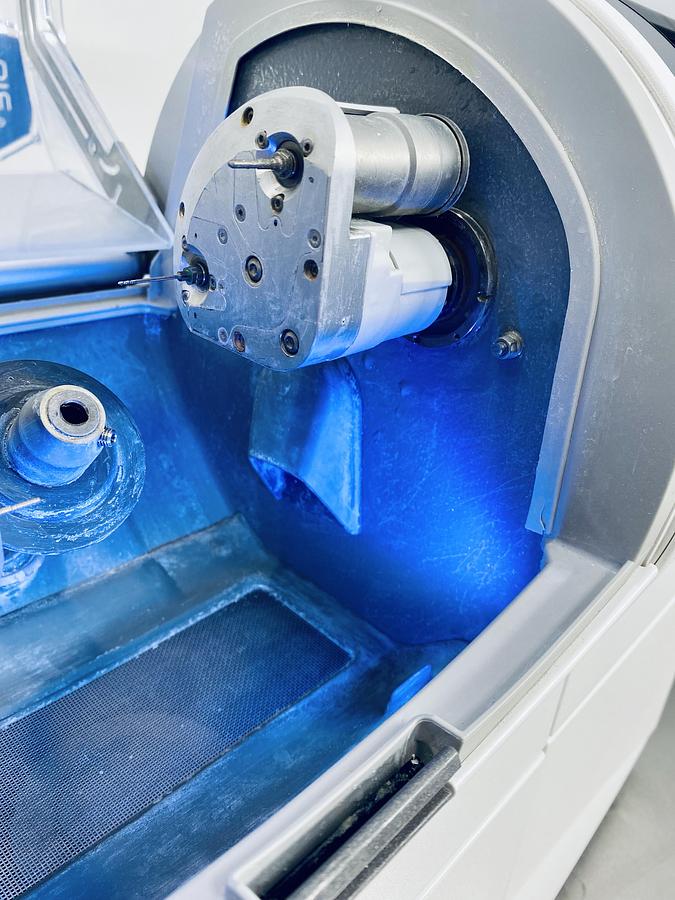 Used 2016 Sirona CEREC MC XL Premium 4-Motor Wet/Dry Mill (306190)