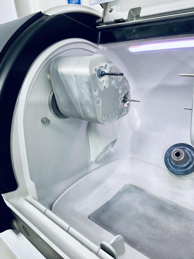 Used 2020 Dentsply Sirona CEREC Primemill 4-Motor Wet/Dry Mill (652033)