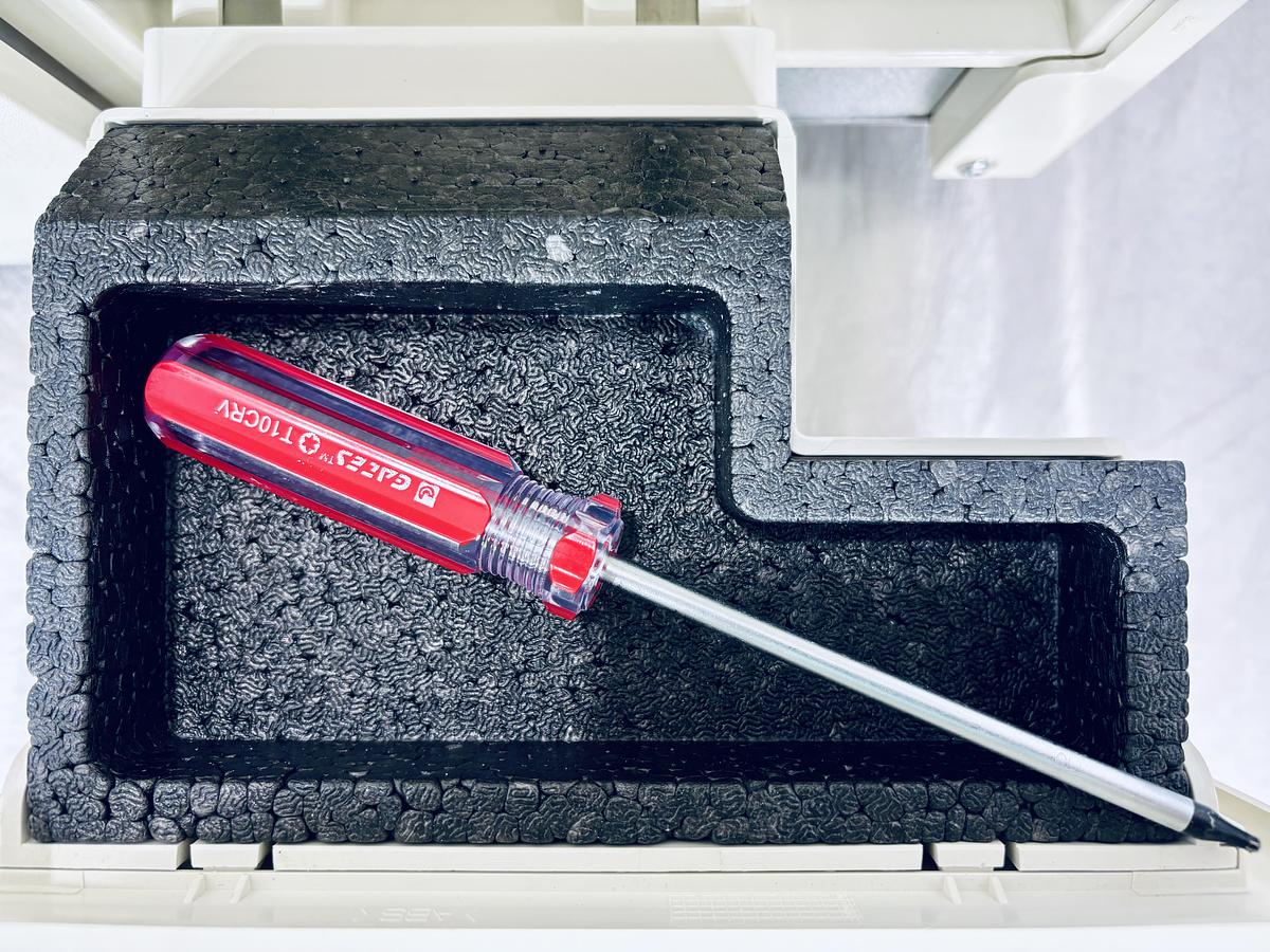 Used 2007 Sirona CEREC MC XL 2-Motor Wet Mill with 3,408 Mills (102357)