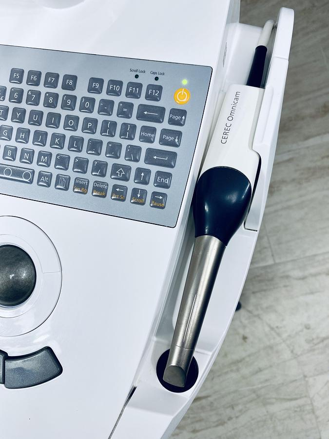 Refurbished 2015 Sirona CEREC AC Omnicam with CEREC 5.2.8 Software (136220)