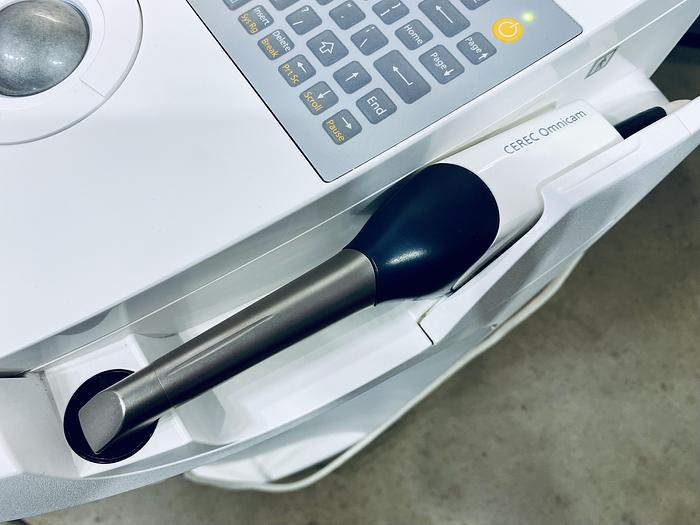 Refurbished 2015 Sirona CEREC AC Omnicam with CEREC 5.2.8 Software (136220)