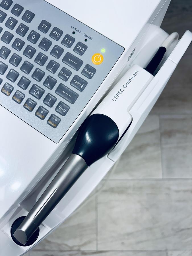 Refurbished 2015 Sirona CEREC AC Omnicam with CEREC 5.1.3 Software (133913)