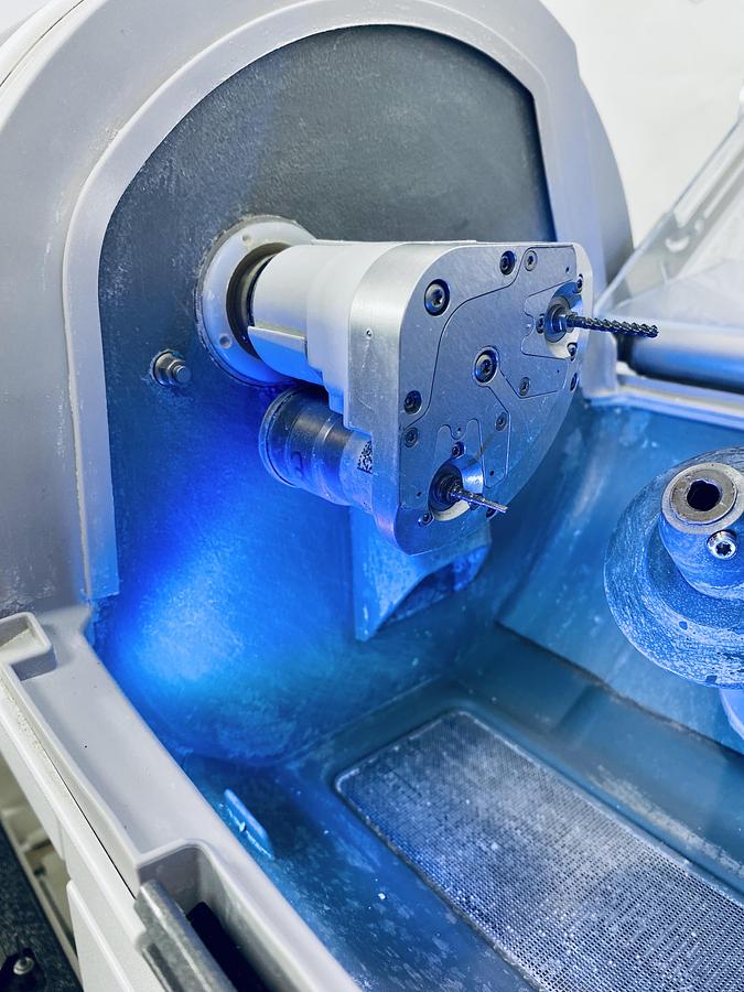 Used 2016 Sirona CEREC MC XL Premium 4-Motor Wet/Dry Mill (306704)