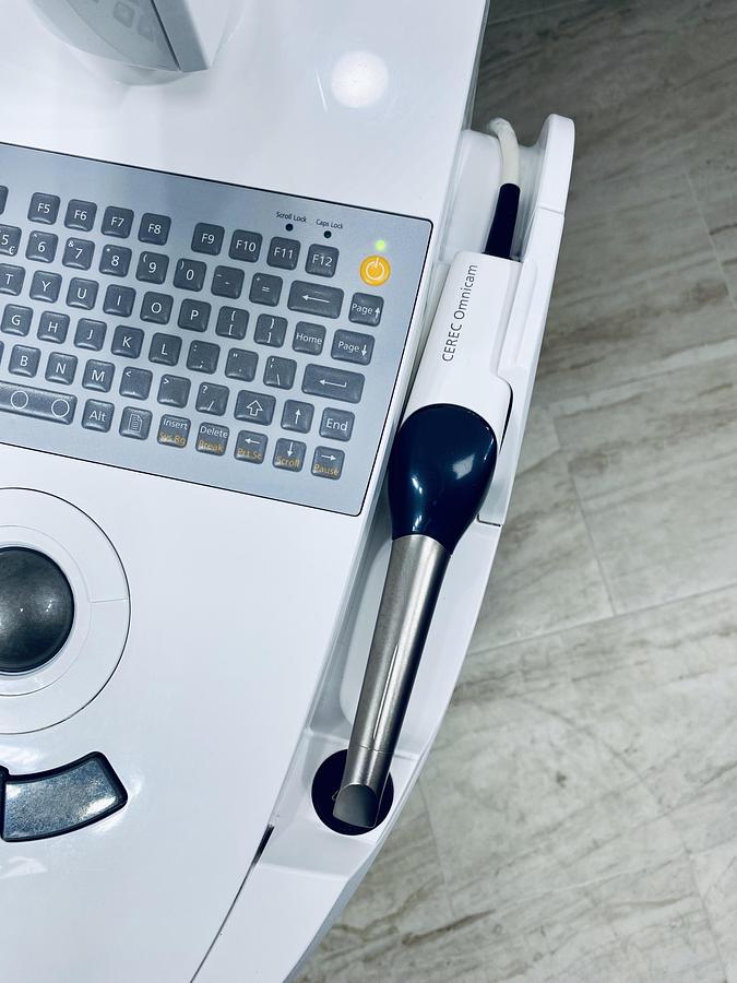 Refurbished 2015 Sirona CEREC AC Omnicam with CEREC 5.2.8 Software (136220)