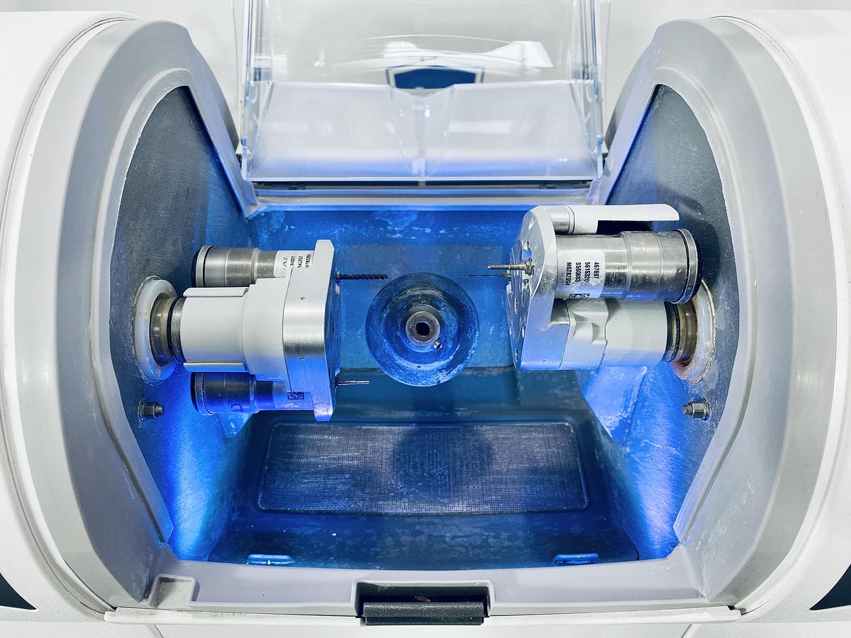 Used 2016 Sirona CEREC MC XL Premium 4-Motor Wet/Dry Mill (306704)