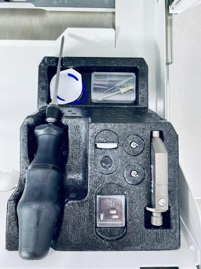 Used 2021 Dentsply Sirona CEREC Primemill 4-Motor Wet/Dry Mill (651847)