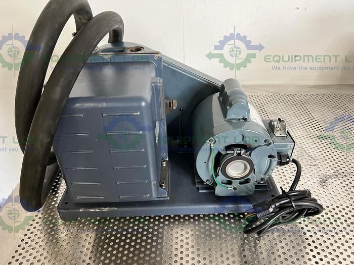 Used Welch  1402 DuoSeal Belt-Driven Rotary Vane Vacuum Pump 115/230V