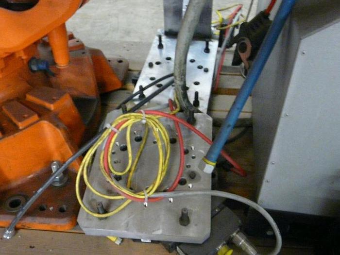 Used ABB IRB 6640-235/2.55 CNC 6 AXIS ROBOT WITH IRC 5 CONTROLLER