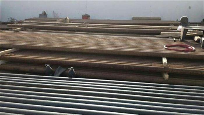 Used T4 Style Drill Pipe (25' x 4-1/2)